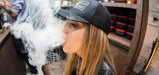 Mistakes You're Making With Tobacco E-Liquid